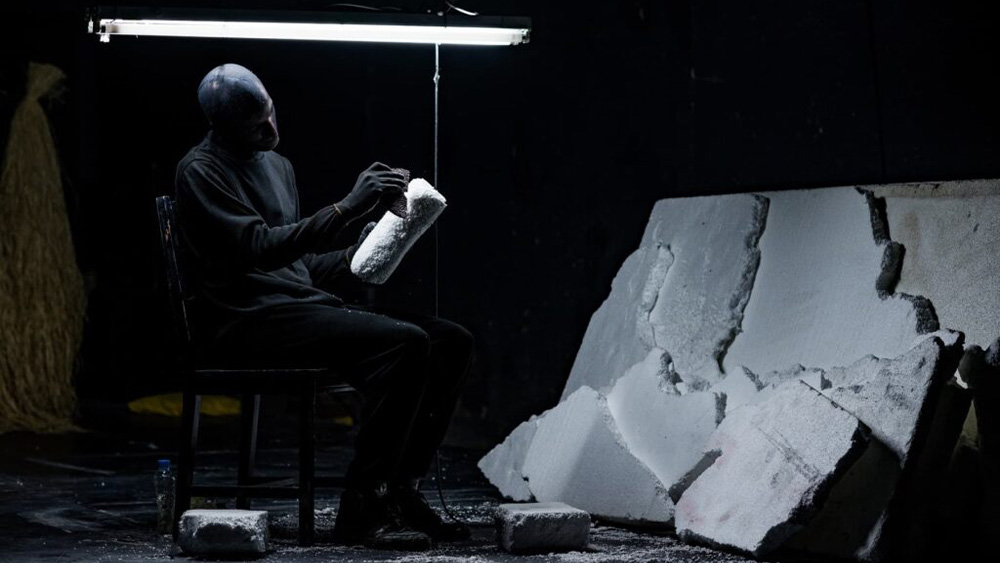 Polyplanity Productions-Τιτάνες