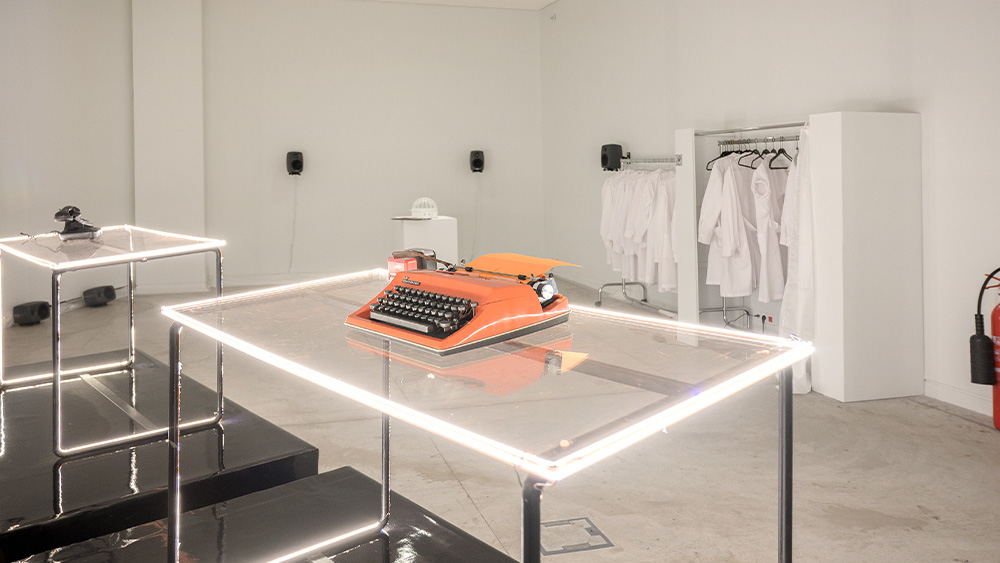 Polyplanity Productions-White Dwarf – ΛΕΥΚΟΣ ΝΑΝΟΣ-6