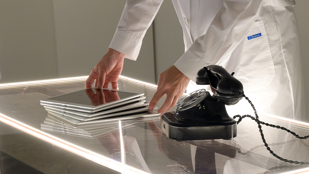 Polyplanity Productions-White Dwarf – ΛΕΥΚΟΣ ΝΑΝΟΣ-3