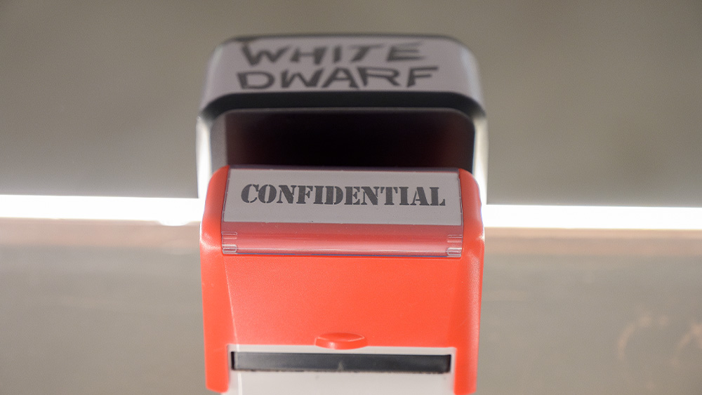 Polyplanity Productions-White Dwarf – ΛΕΥΚΟΣ ΝΑΝΟΣ-4